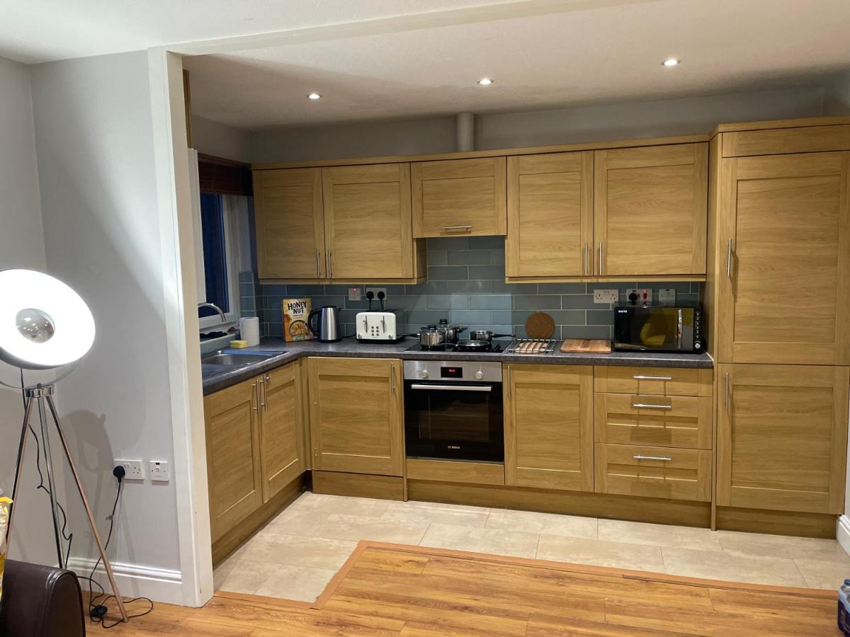 2 Bedroom Apartment Chiswick Park Tube Station Londyn Zewnętrze zdjęcie