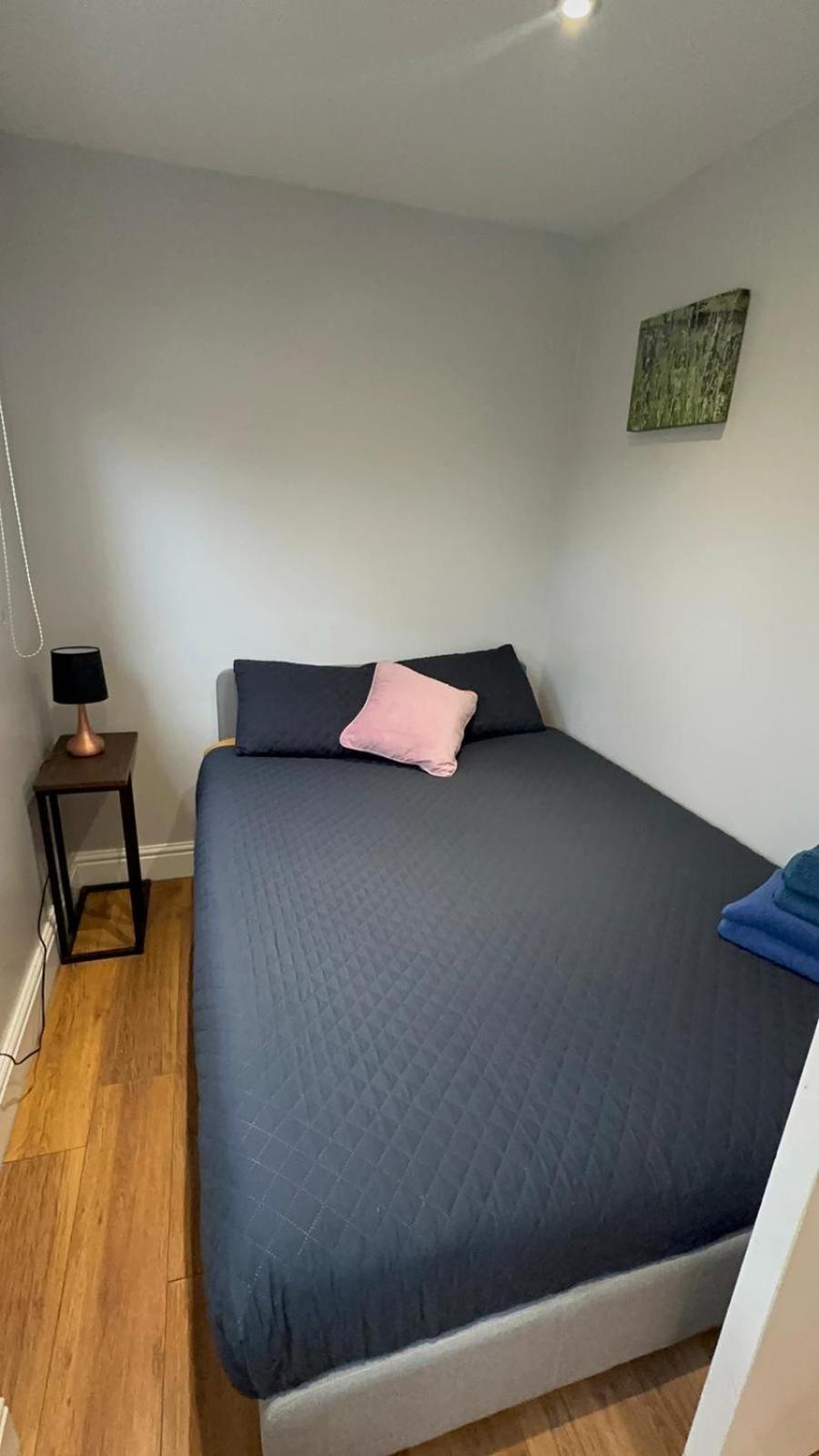 2 Bedroom Apartment Chiswick Park Tube Station Londyn Zewnętrze zdjęcie