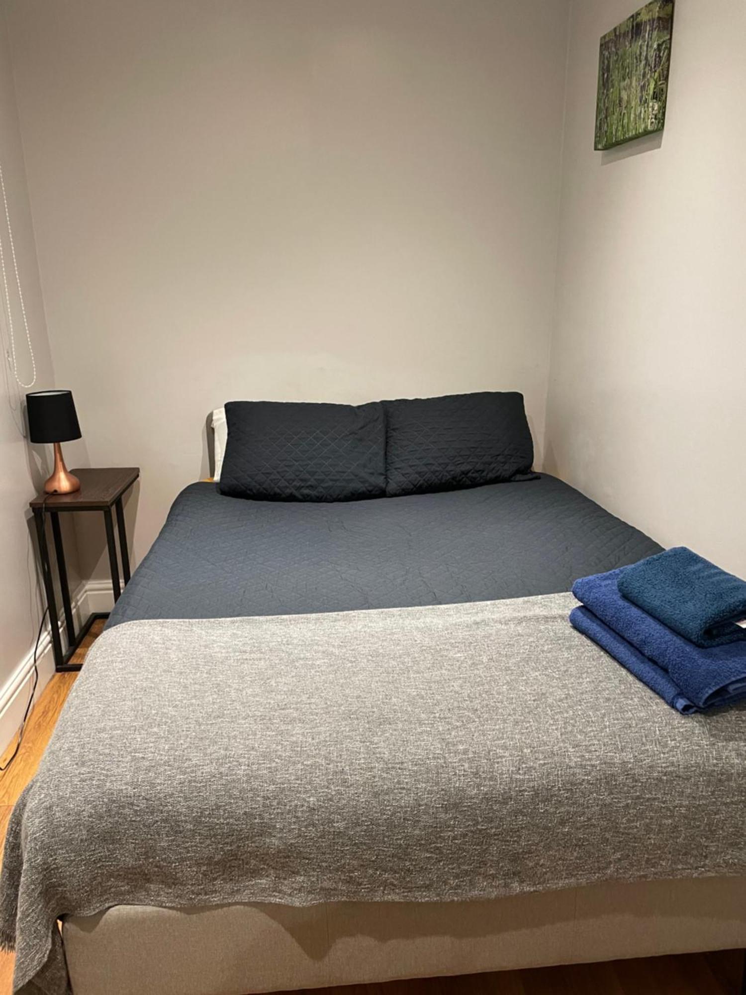 2 Bedroom Apartment Chiswick Park Tube Station Londyn Zewnętrze zdjęcie